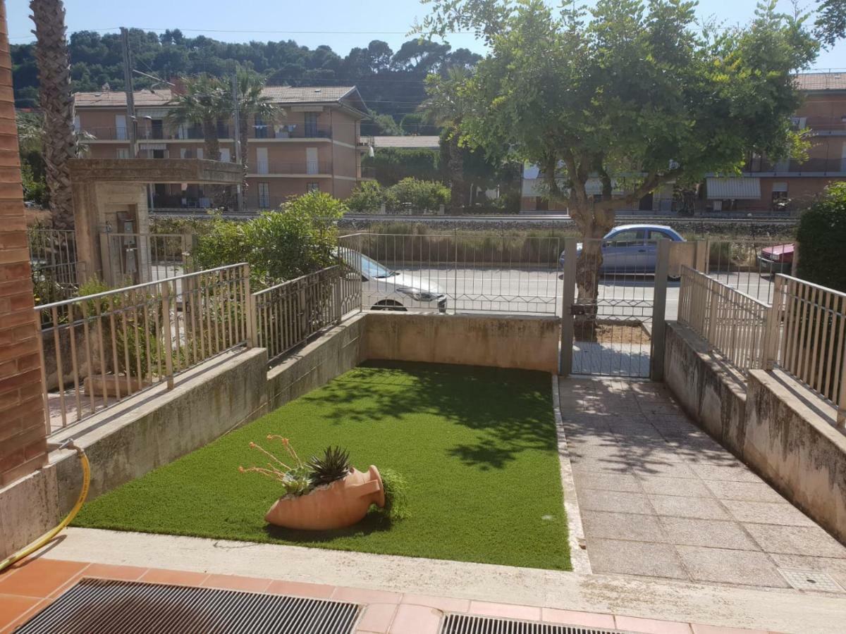 Appartamento Emilia Cupra Marittima Ngoại thất bức ảnh